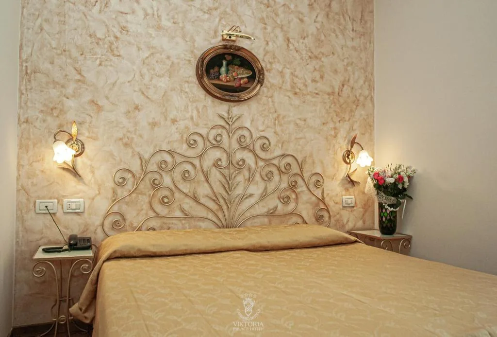 Double Room — Viktoria Palace Hotel
