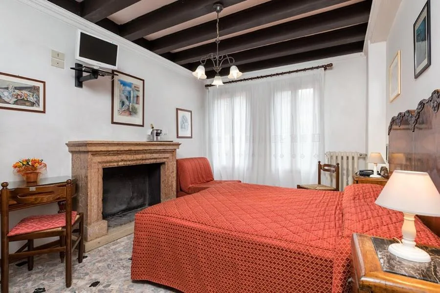 Double Room — Villa Albertina