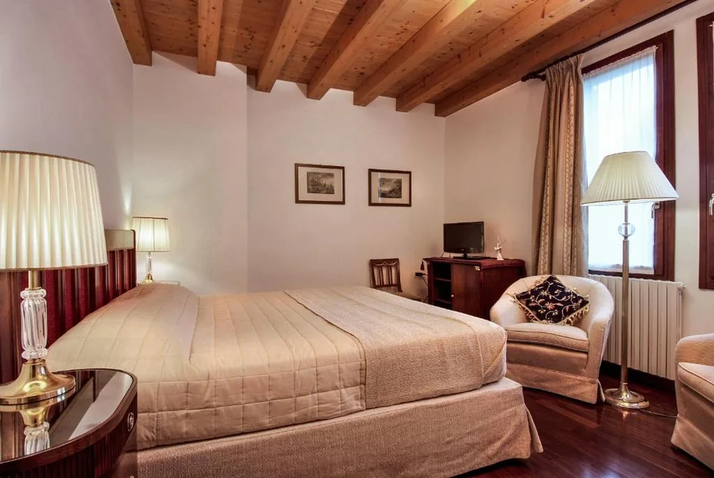 Double Room — Villa Dacri