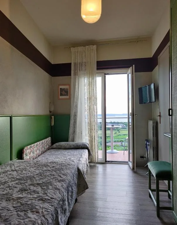 Small Twin Room — Hotel Castello S. Antonio
