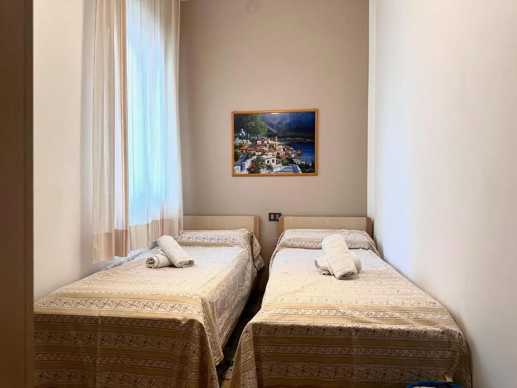 Camera Piccola Doppia con Letti Singoli — Hotel Edera