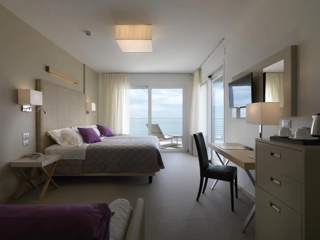 Camera Premium Matrimoniale/Doppia con Letti Singoli con Vista Mare — Hotel Le Soleil