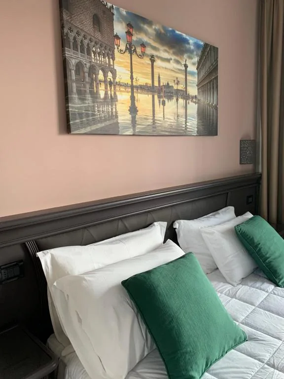 Classic Quadruple Room with Balcony — Park Hotel Cellini