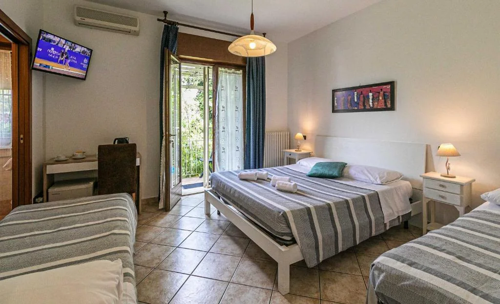Classic Quadruple Room — La Terrazza