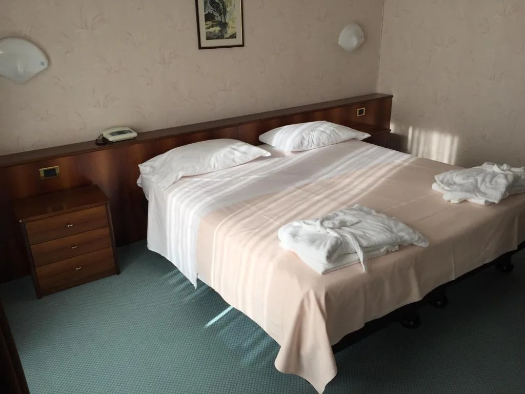 Camera Quadrupla con Accesso Spa — Hotel Terme Marconi