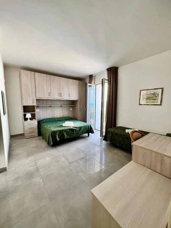Camera Quadrupla con Accesso Spiaggia — Hotel Terramare