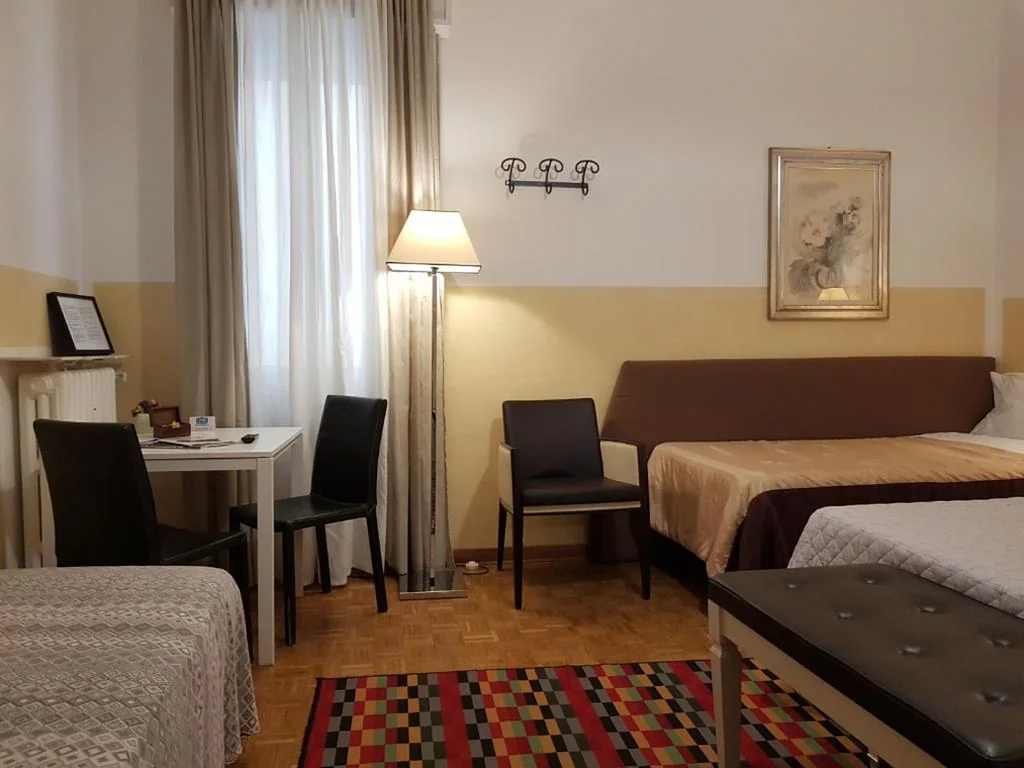 Camera Quadrupla con Bagno in Comune — Locazione Turistica Cittadella
