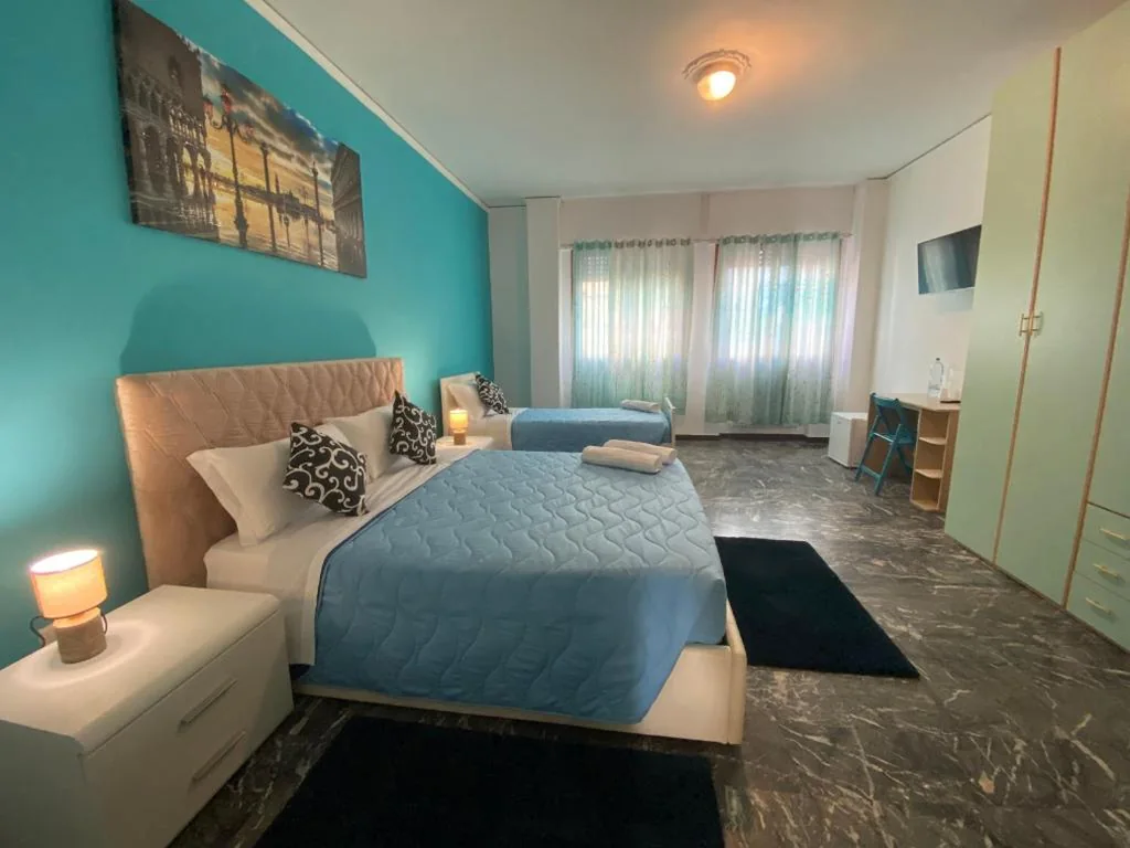 Camera Quadrupla con Bagno in Comune — Mestre Residence