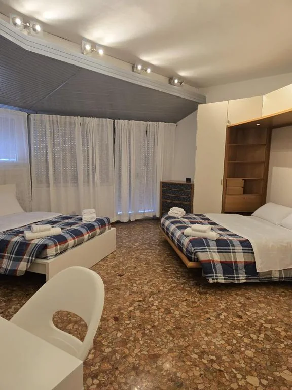 Quadruple Room with Shared Bathroom — MMM HOME Train Station 4