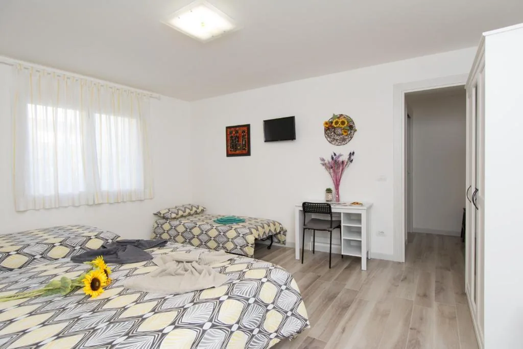 Quadruple Room with Private Bathroom — B&B Borgo Antico