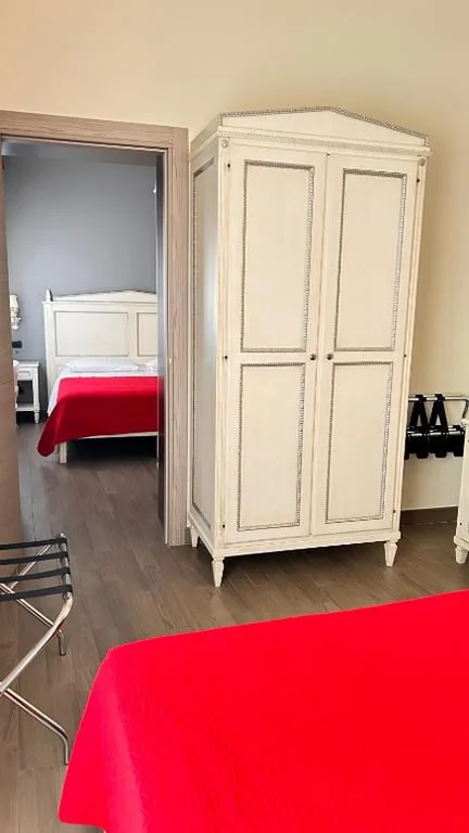 Camera Quadrupla con Bagno Privato — Notti sull’Adige
