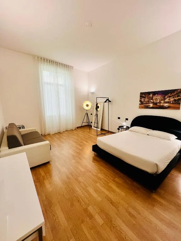 Camera Quadrupla con Bagno Privato — Room Verona Ai Conti
