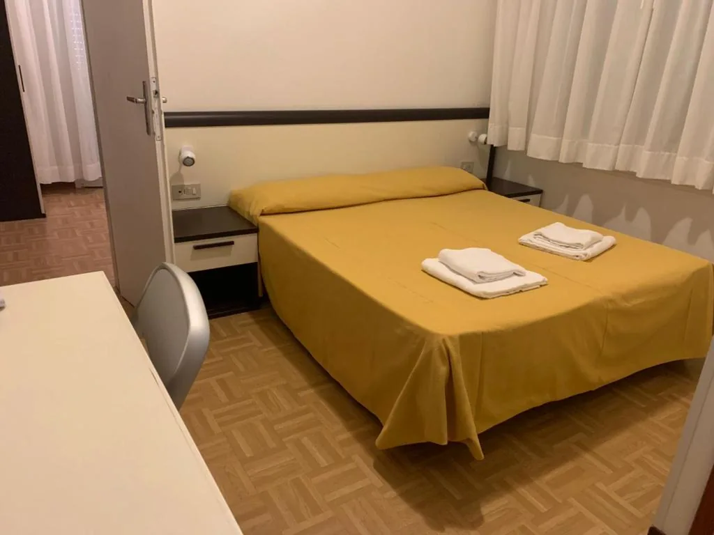 Camera Quadrupla con Balcone — Hotel Aspe