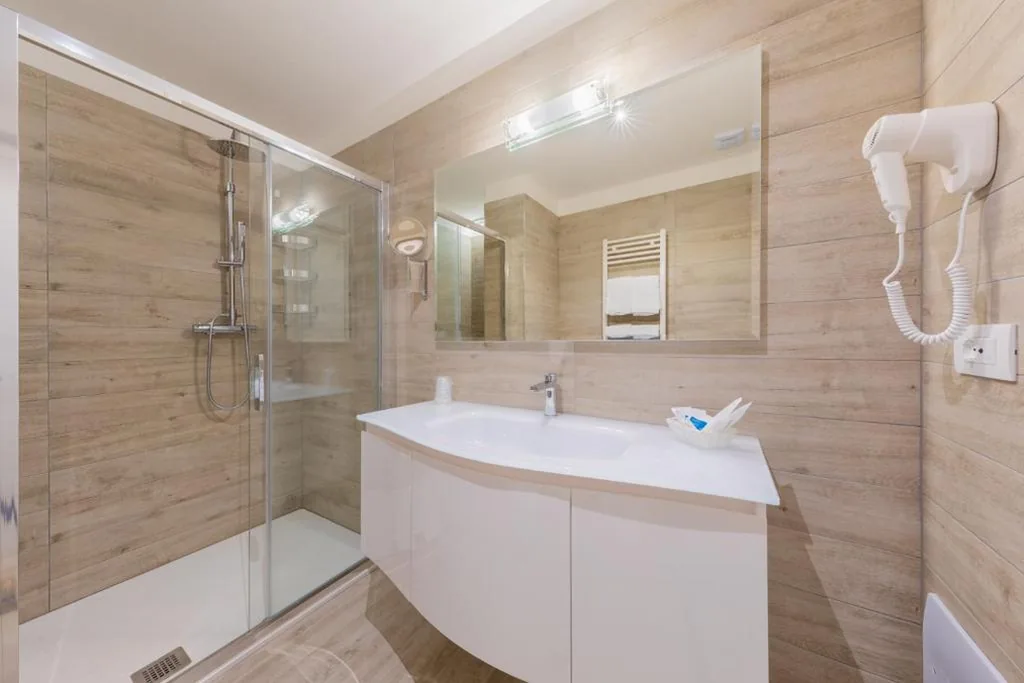 Quadruple Room with Balcony — Marina Palace Hotel 4 stelle S