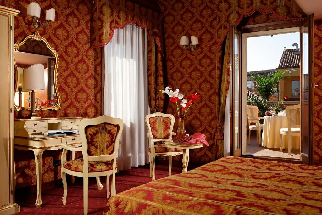 Quadruple Room with View — Hotel Gorizia a La Valigia