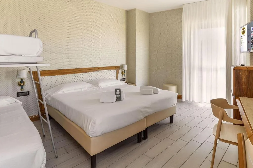 Camera Quadrupla con Vista Mare — B&B Hotel Chioggia Airone