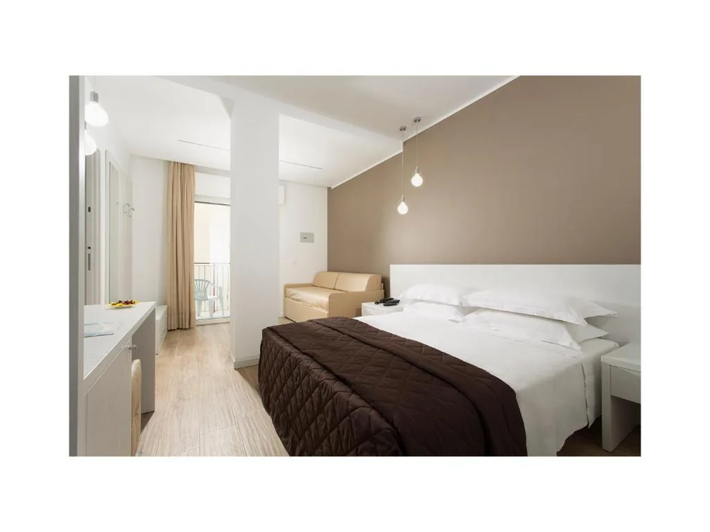 Camera Quadrupla Deluxe — Hotel Gardenia
