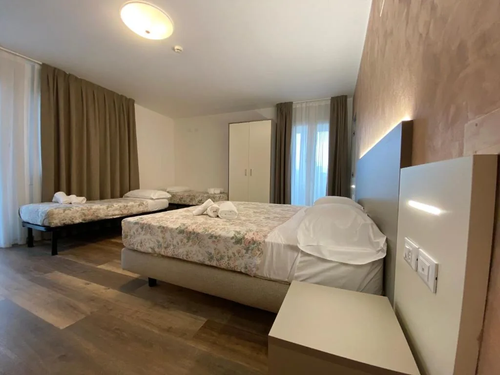 Camera Quadrupla Deluxe — Hotel Lanterna Padova