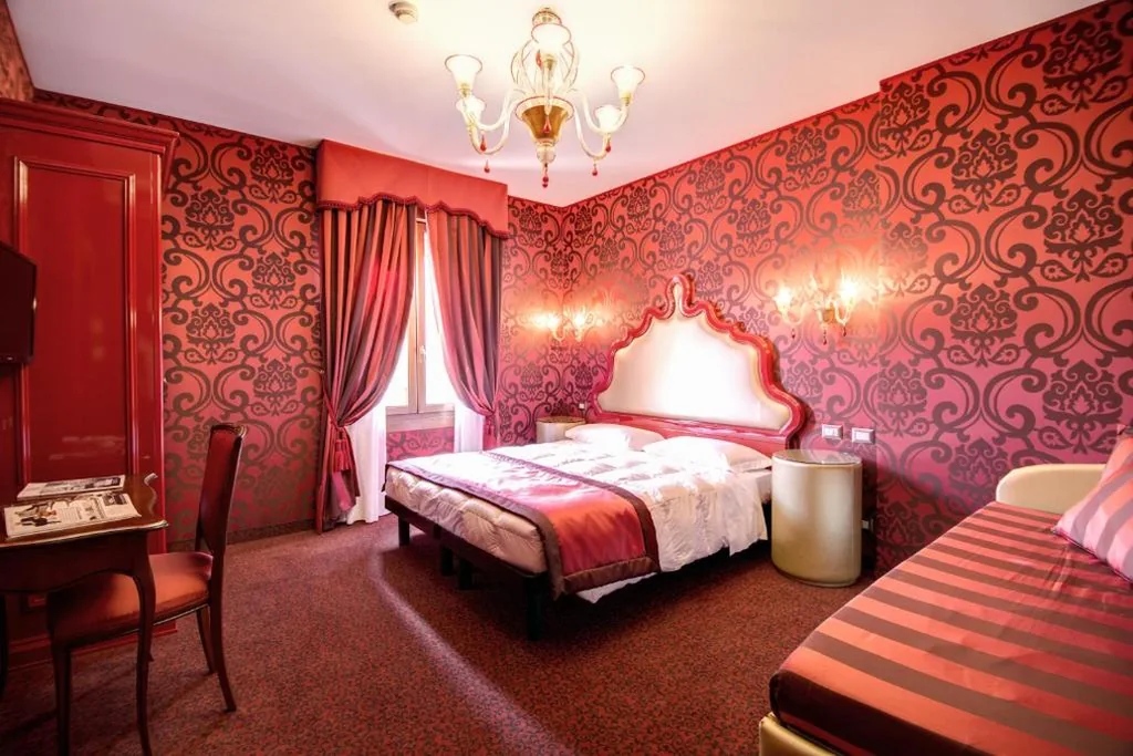 Quadruple Room — Domus Cavanis