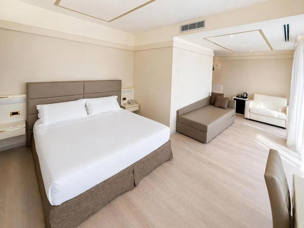 Camera Quadrupla Executive — Hotel Bristol