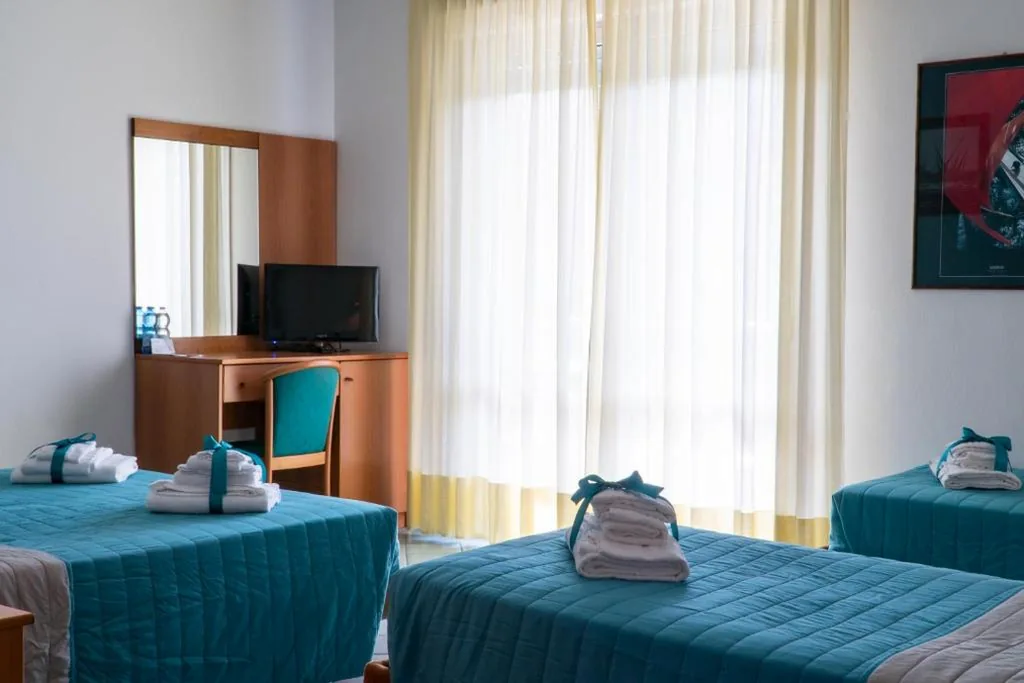 Camera Quadrupla — Hotel Alisei