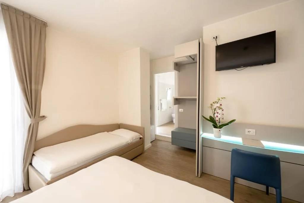 Camera Quadrupla — Hotel Astoria