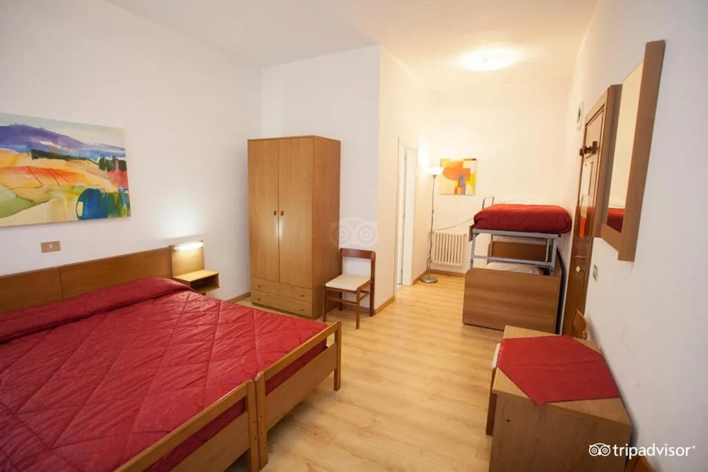 Camera Quadrupla — Hotel Caprera