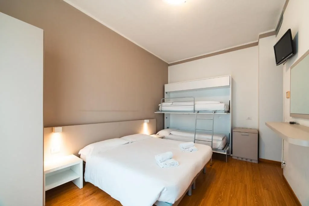 Quadruple Room — Hotel Del Corso