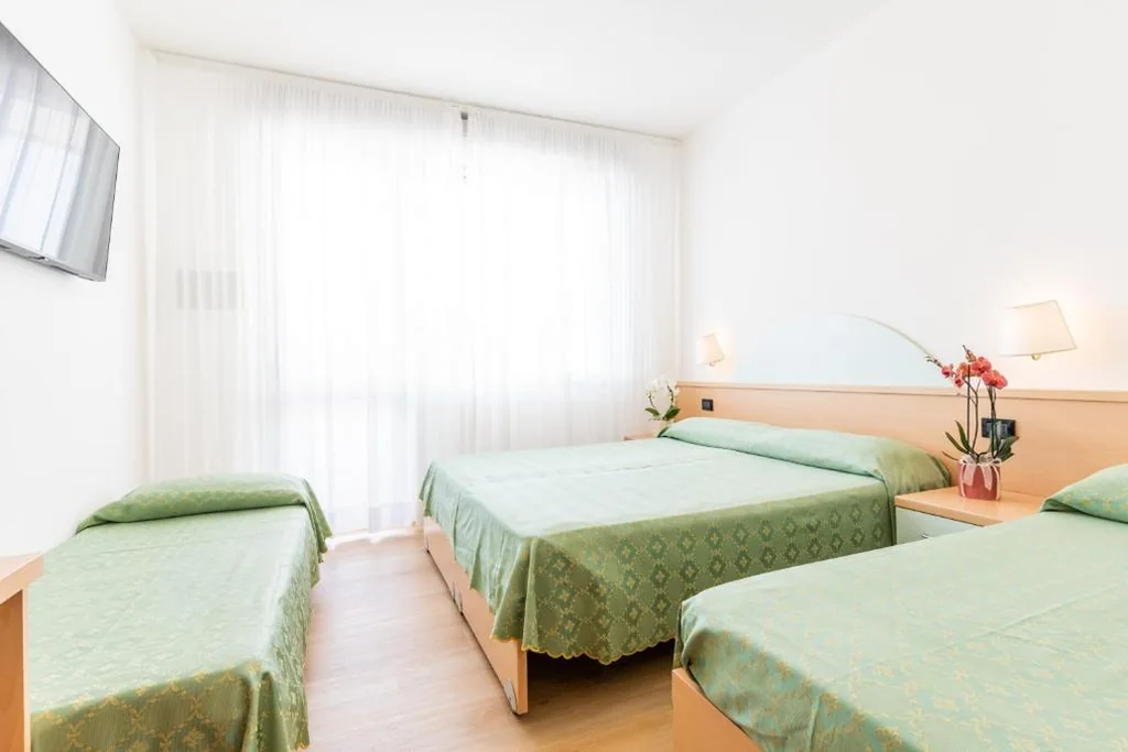 Quadruple Room — Hotel Europa