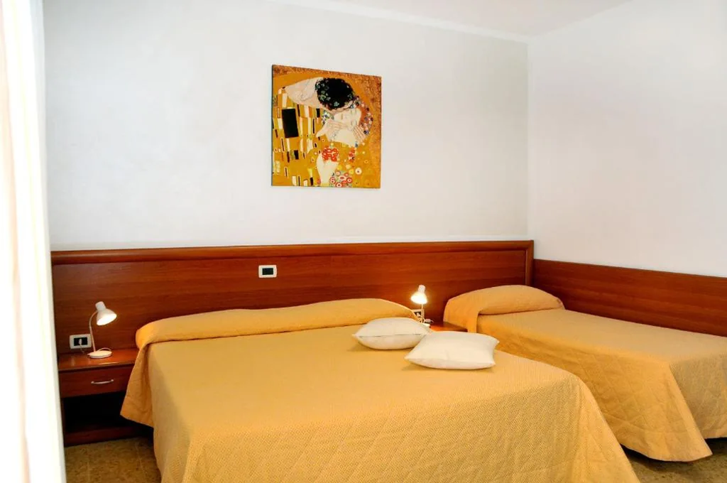 Camera Quadrupla — Hotel Giacomazzo