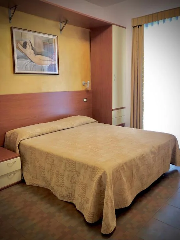 Camera Quadrupla — Hotel La Parigina