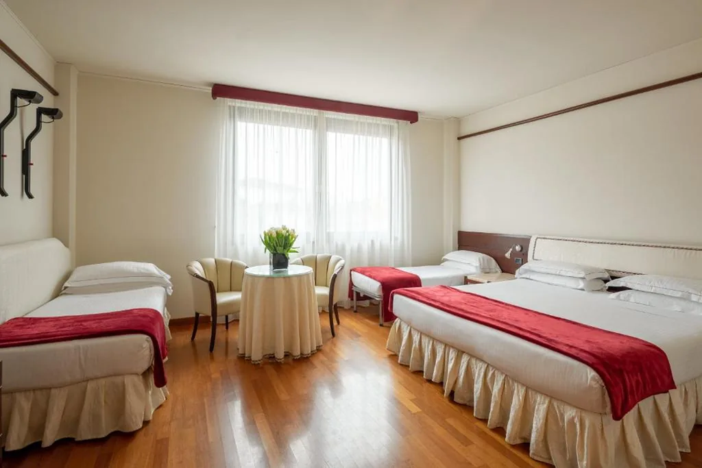 Quadruple Room — Hotel Leopardi