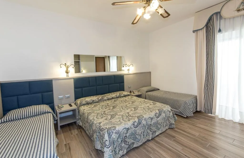 Camera Quadrupla — Hotel Nettuno