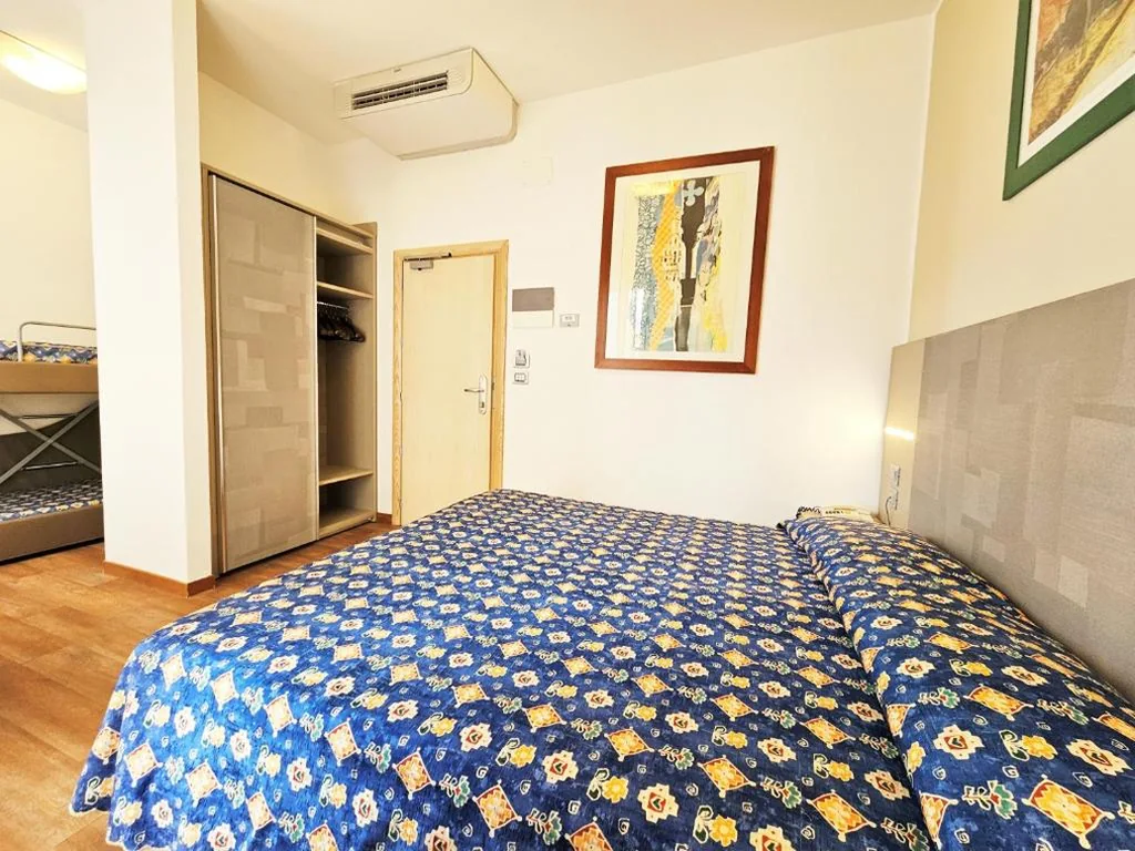 Camera Quadrupla — Hotel Ornella