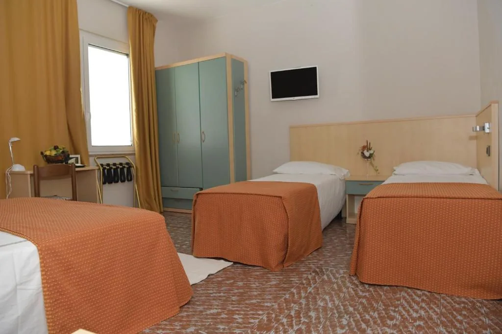 Quadruple Room — Hotel San Benedetto