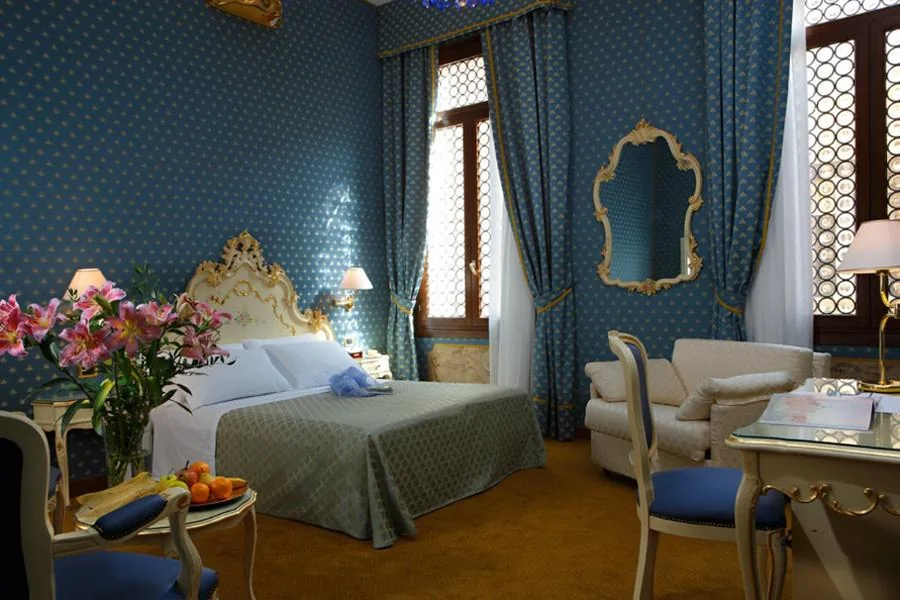 Quadruple Room — Hotel Torino
