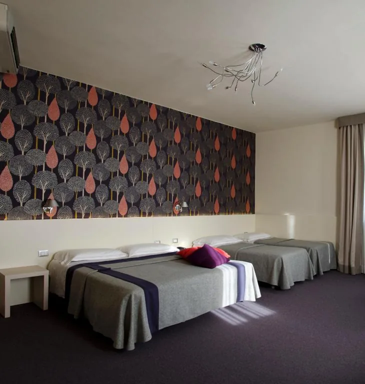 Camera Quadrupla — Key Hotel