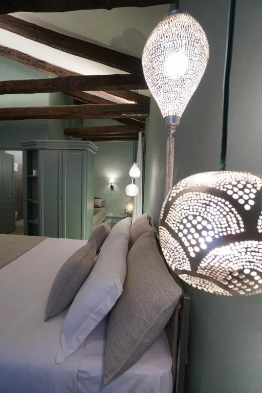 Luxury Quadruple Room — P 1779