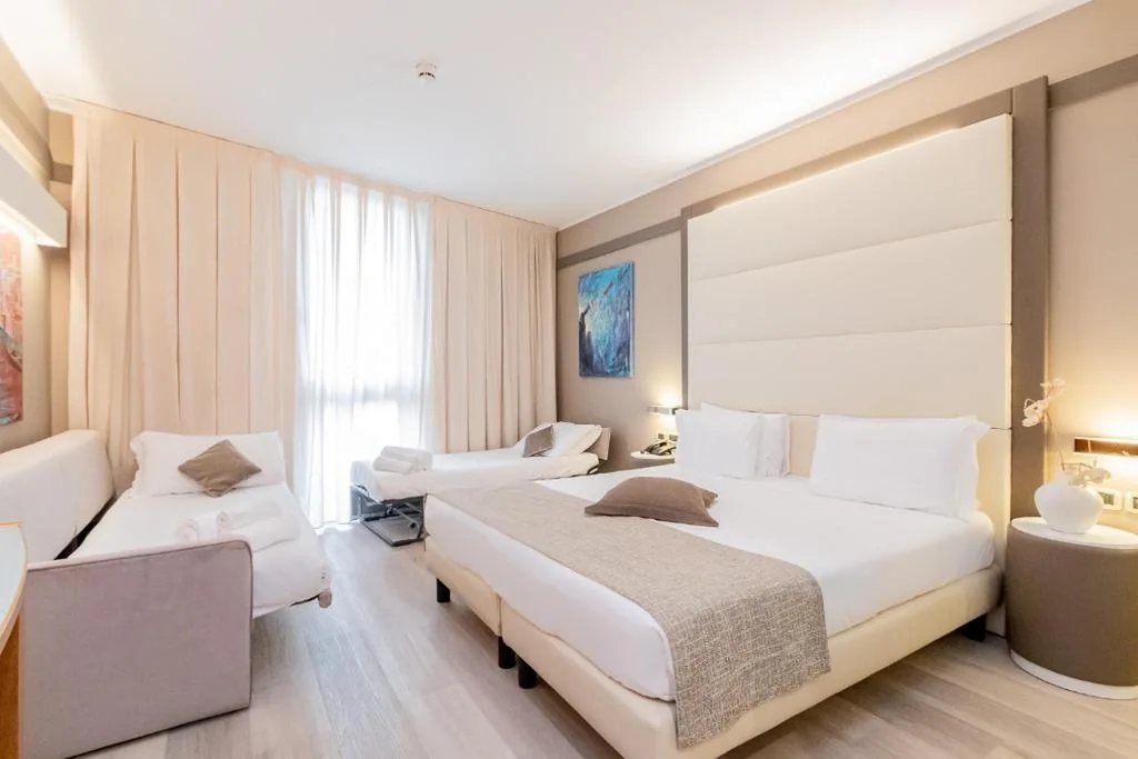 Camera Quadrupla Premier — Park Hotel Ai Pini & Restaurant Ai Pini