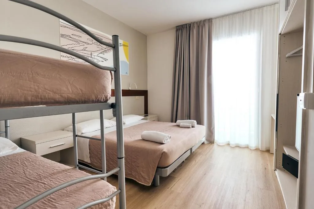 Camera Quadrupla Standard — Hotel Bettina
