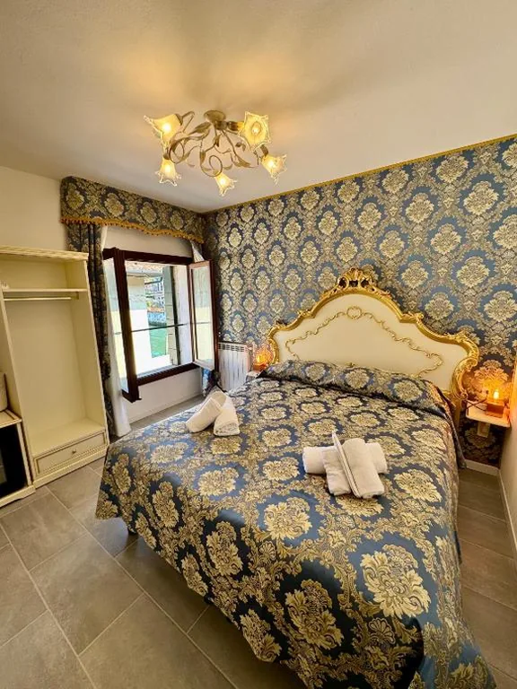 Queen Room with Sea View — Ca’ Antico Monastero