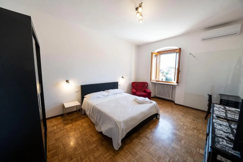 Camera Queen Deluxe — Five Elements Apartments Nature and Relax near Lake Garda