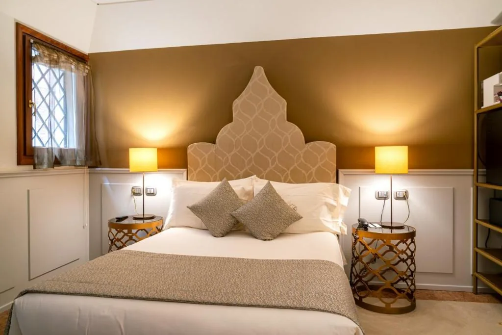 Economy Queen Room — Excess Venice Boutique Hotel & Private Spa – Adults Only