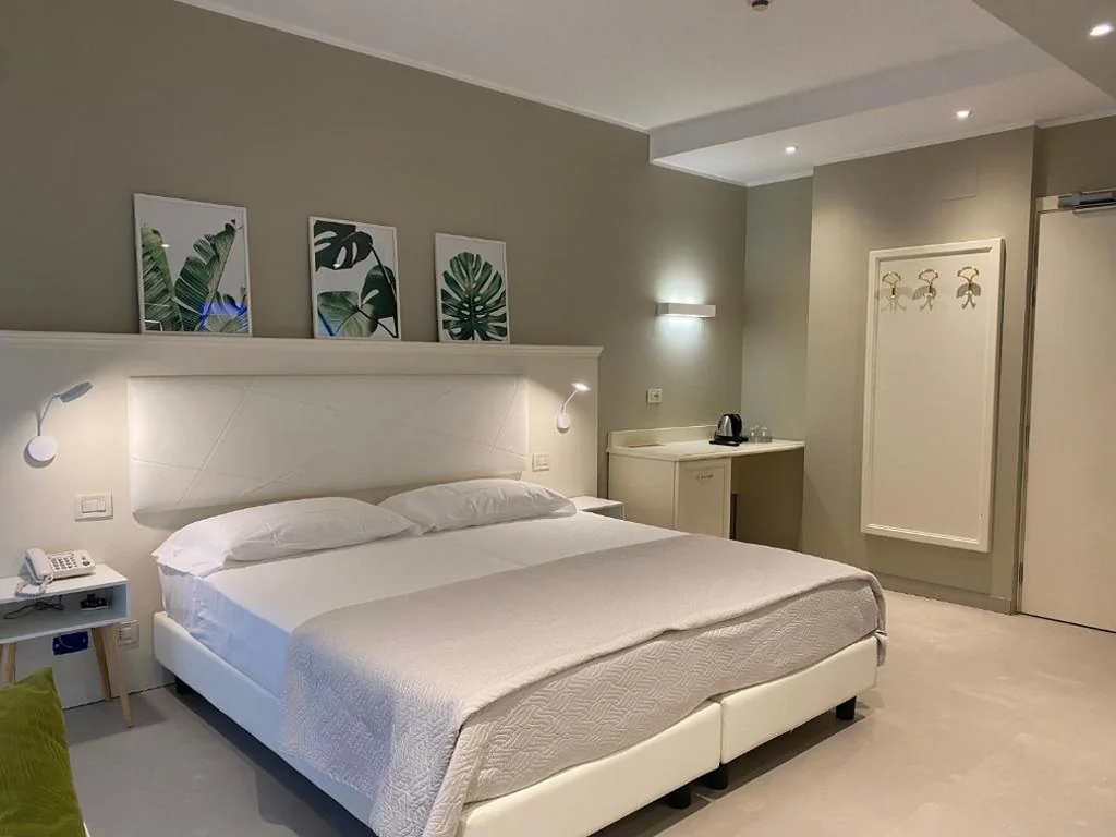 Queen Room — Hotel Croce Di Malta