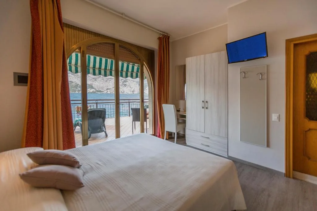 Camera Queen — Hotel Nettuno
