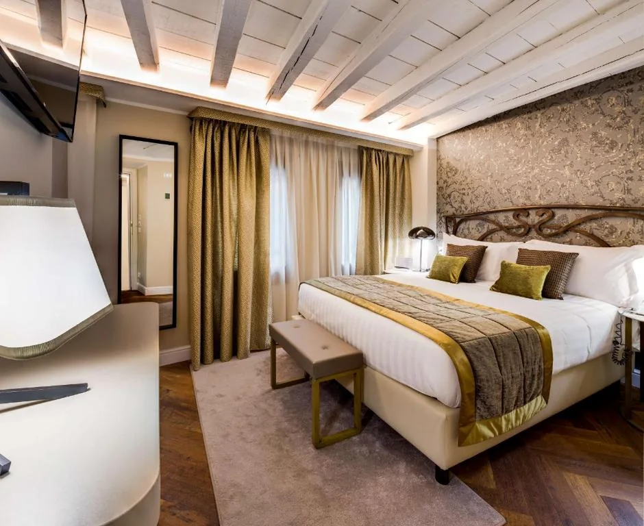 Superior Queen Room — BW Premier Collection CHC Continental
