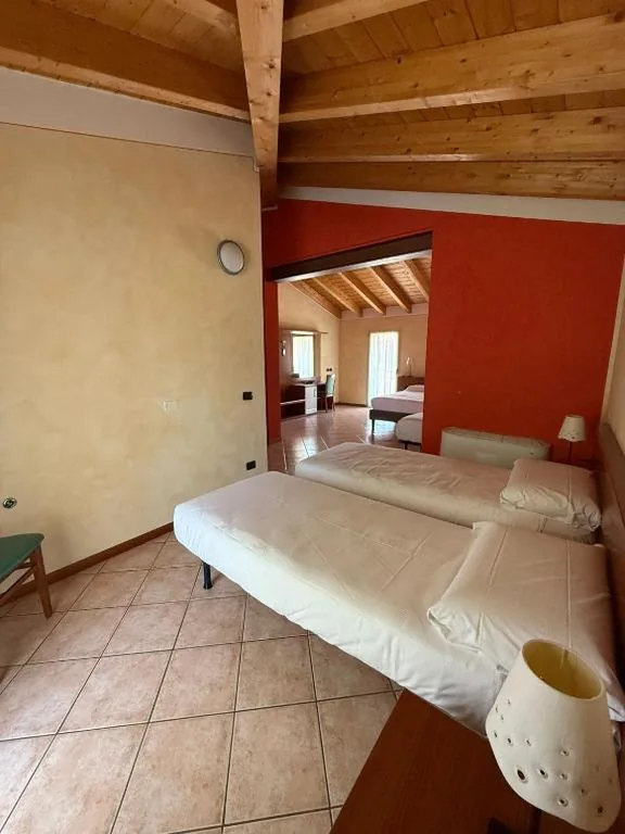 Camera Quintupla - Dependance Senza Ascensore — Hotel Bel Sito Peschiera