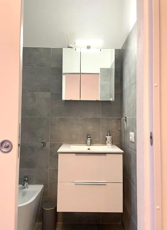 Single Room — A-B House