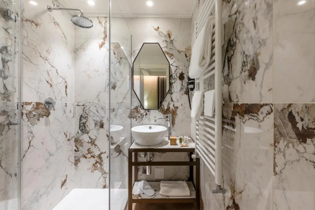 Single Room — Acca Hotel