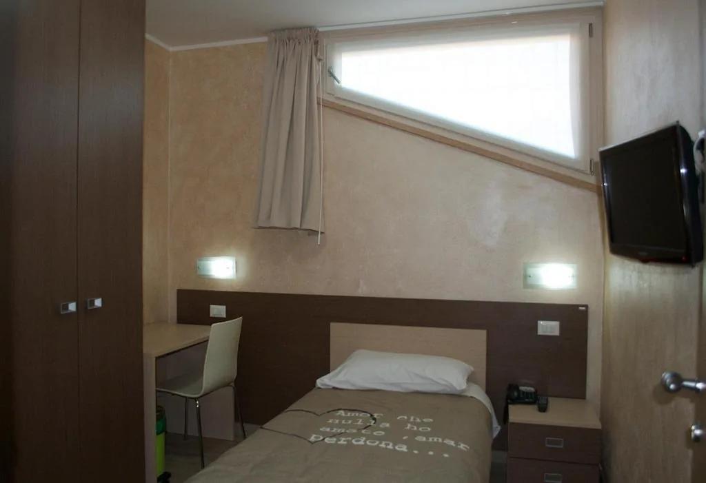 Camera Singola — Affittacamere Borgo Roma